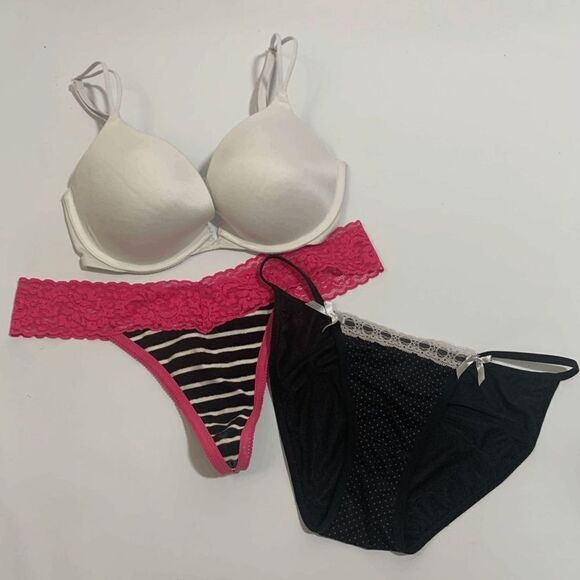 Victoria's Secret Very Sexy Push Up and Panties Set - Picture 1 of 11